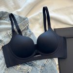 Cutout Seamless Bra - Image 9